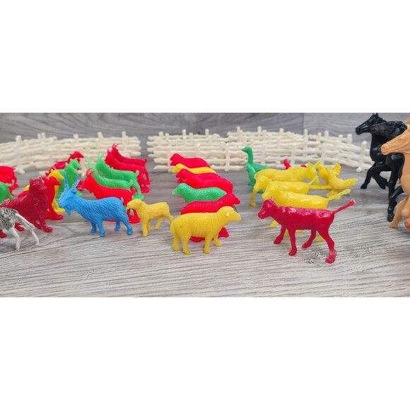 Lot Of Vintage 69 Plastic Animals Farm Wild And Fences-Horses, Pigs, Dogs, Duck - Picture 7 of 12